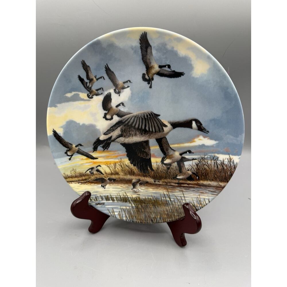 Donald Pentz “The Landing” Collector Plate Dominion Canada Geese 1986